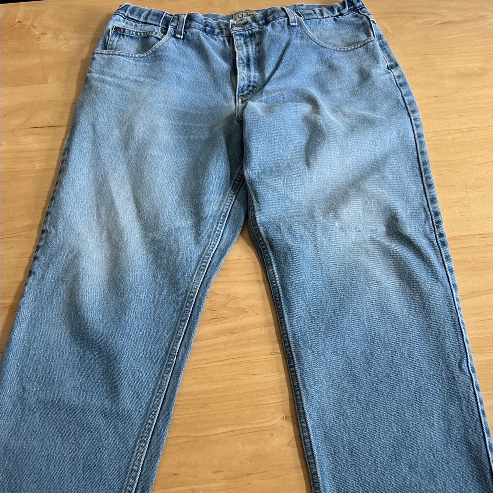 VTG L.L. Bean Light Blue Comfort Waist Relaxed Jeans